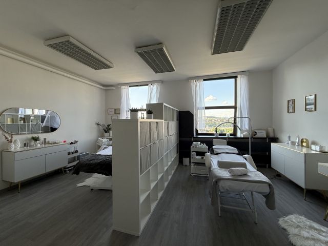 Kosmetický salon - hlavní místnost